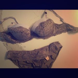 NWT Embellished Victoria Secret Bra Set